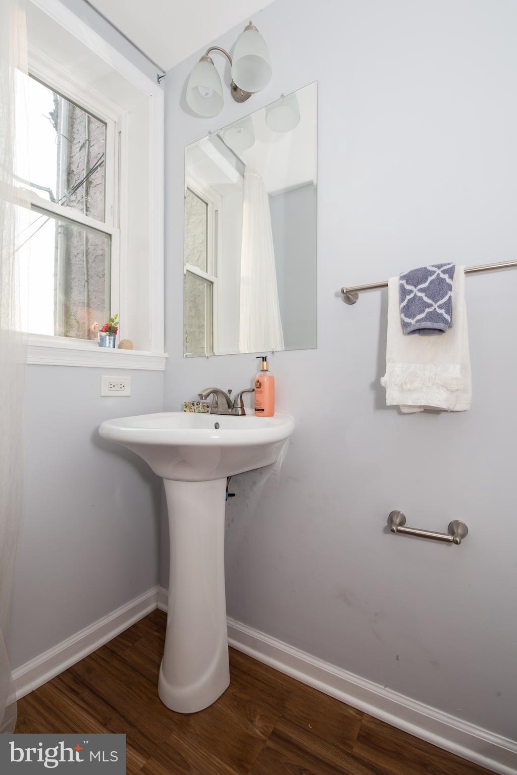 POINT BREEZE - Residential