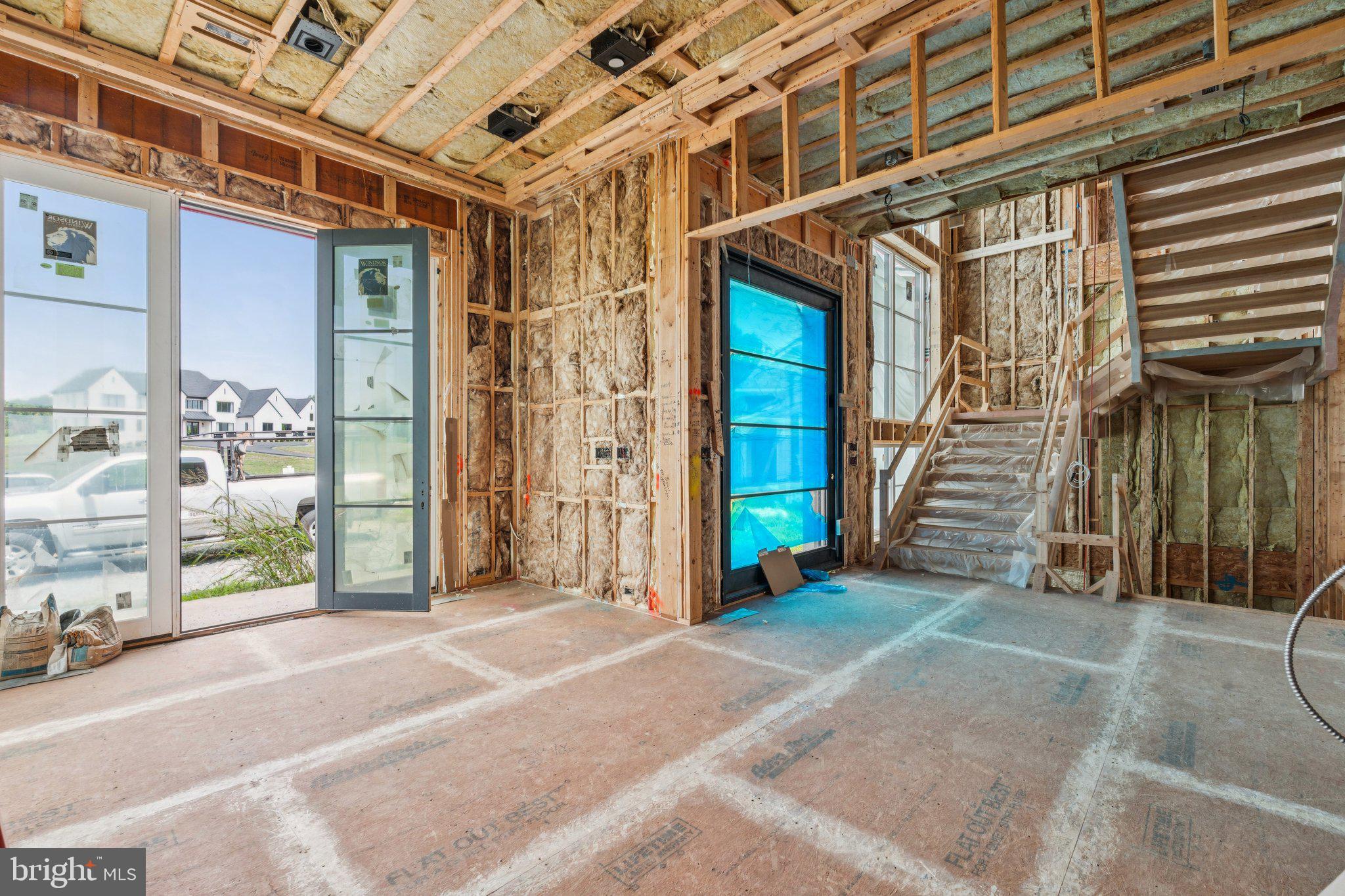 CREIGHTON FARMS - Residential