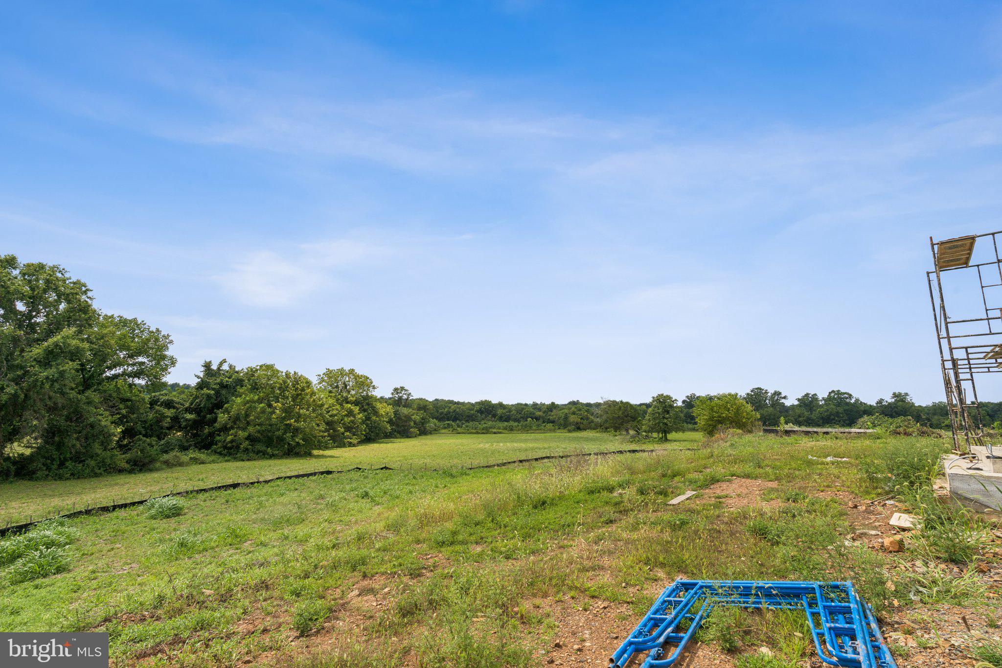 CREIGHTON FARMS - Residential