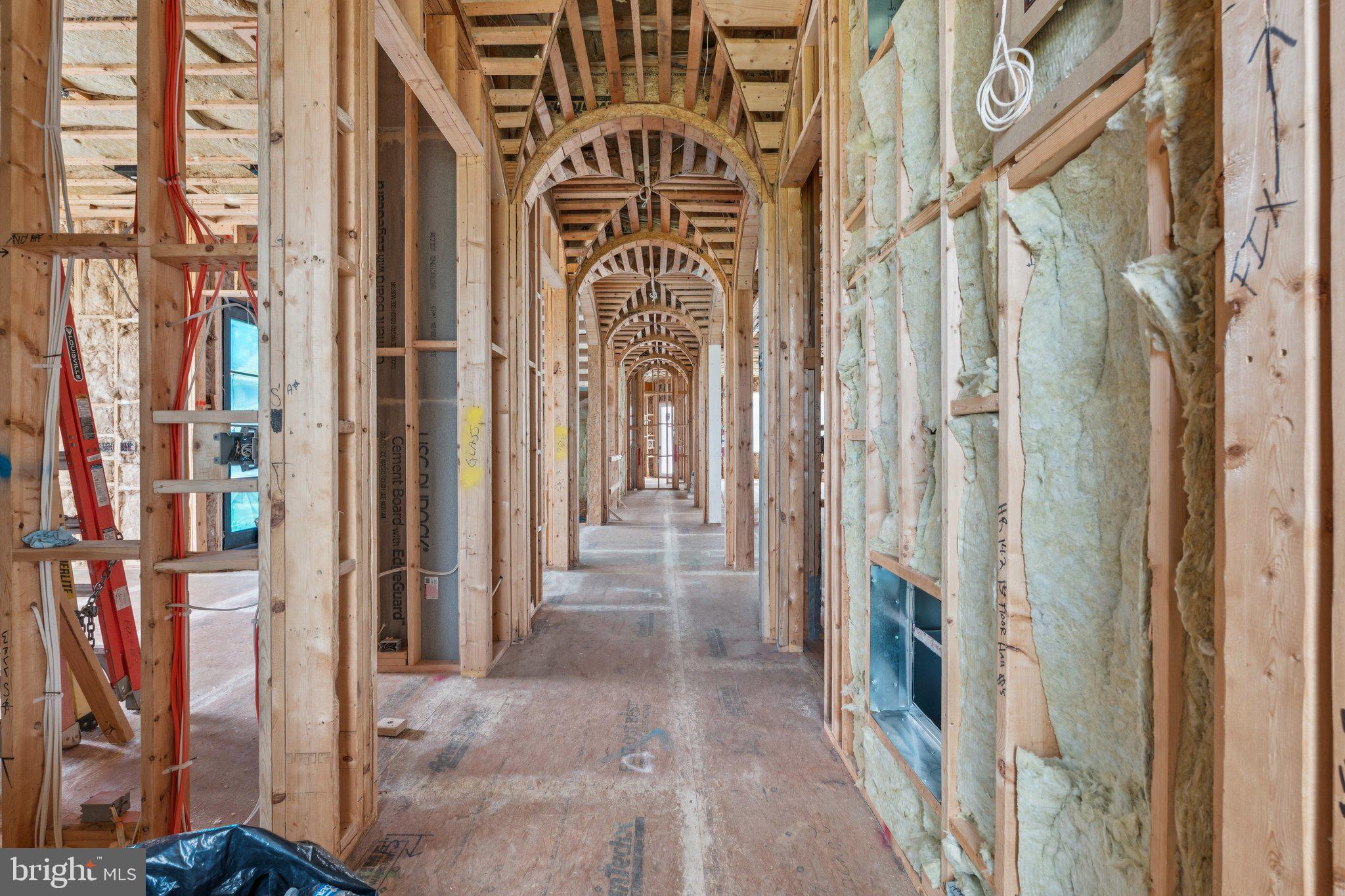 CREIGHTON FARMS - Residential