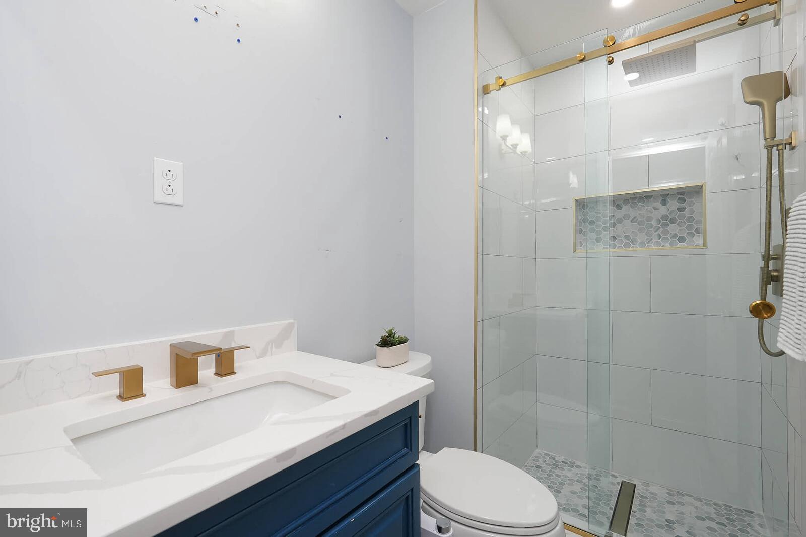 ROBIN MEADOWS - Residential