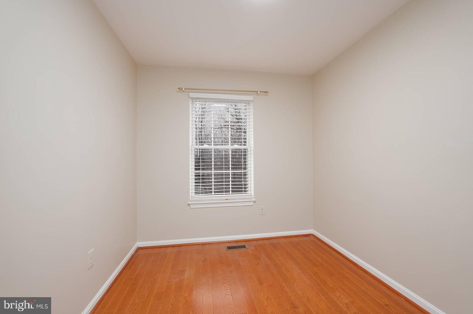 ROBIN MEADOWS - Residential