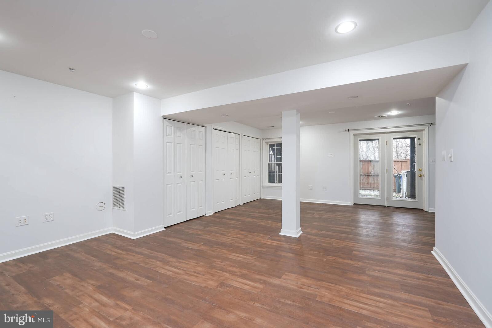 ROBIN MEADOWS - Residential