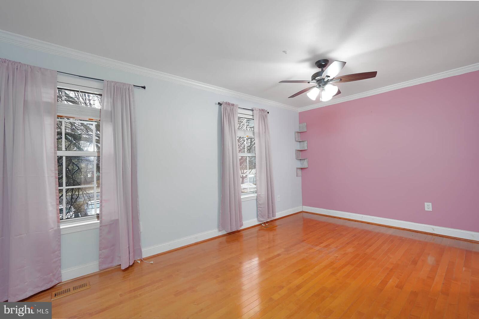 ROBIN MEADOWS - Residential