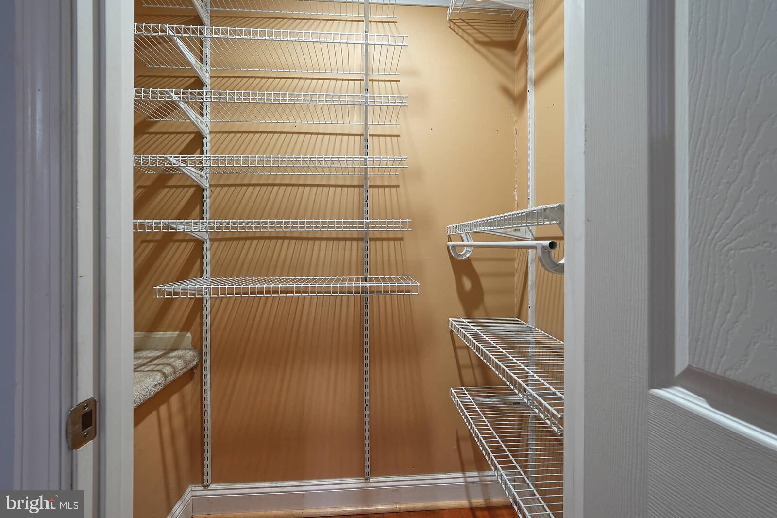 ROBIN MEADOWS - Residential