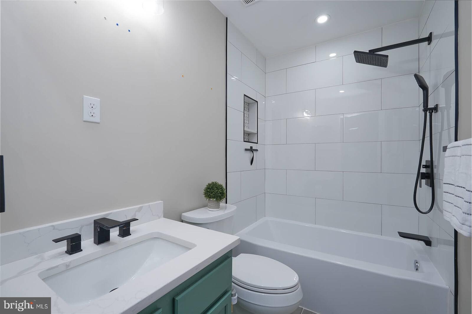 ROBIN MEADOWS - Residential