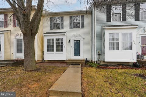 Photo of 6722 Mallard Court, FREDERICK, MD 21703 (MLS # MDFR2077918)