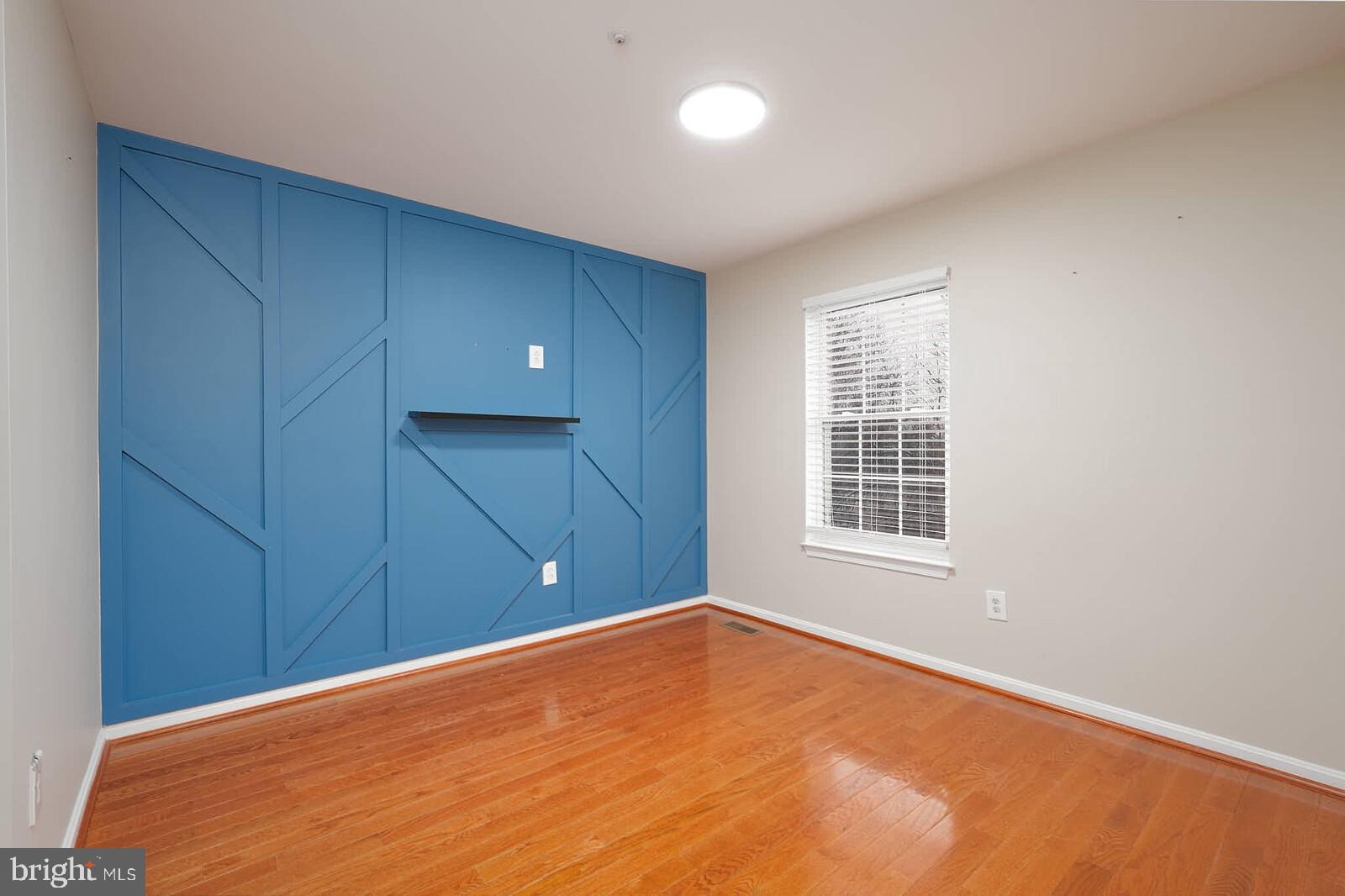 ROBIN MEADOWS - Residential