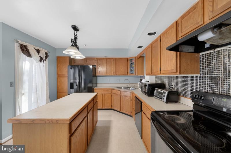 MONTPELIER - Residential