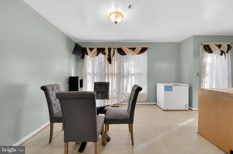 MONTPELIER - Residential