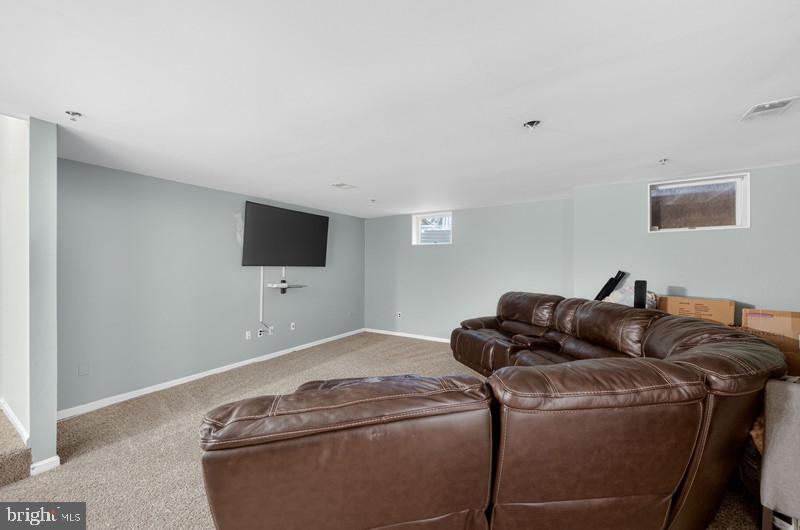 MONTPELIER - Residential