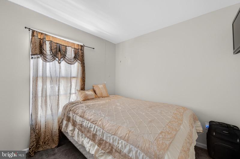 MONTPELIER - Residential