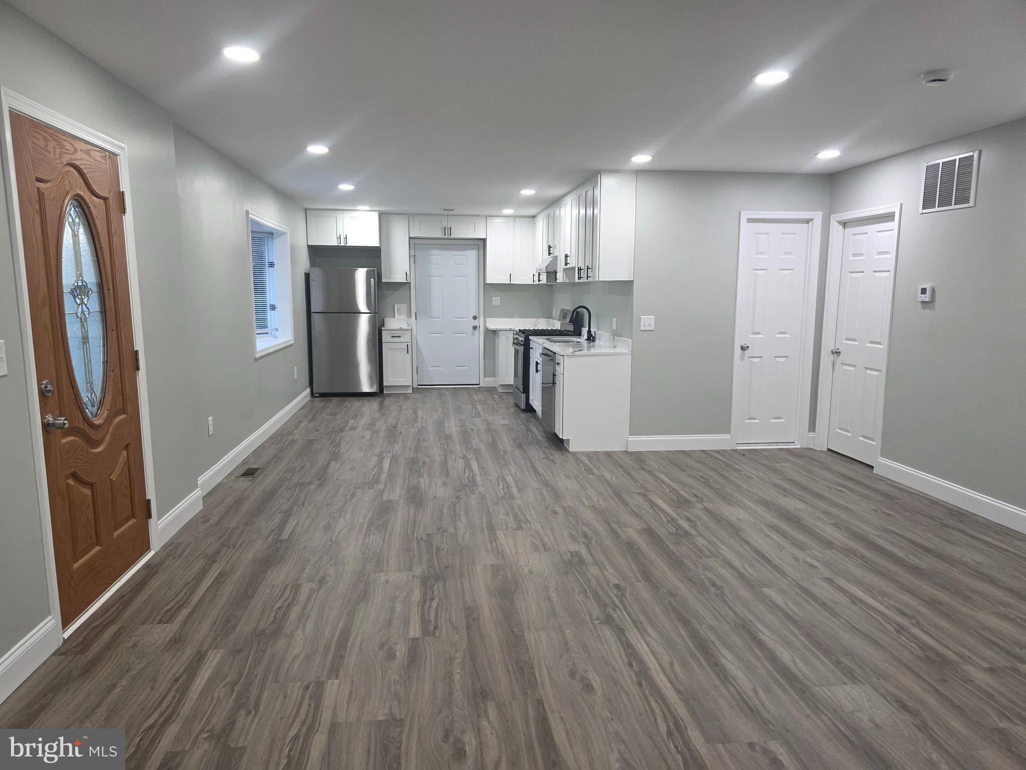 BURGUNDY FARM - Residential Lease