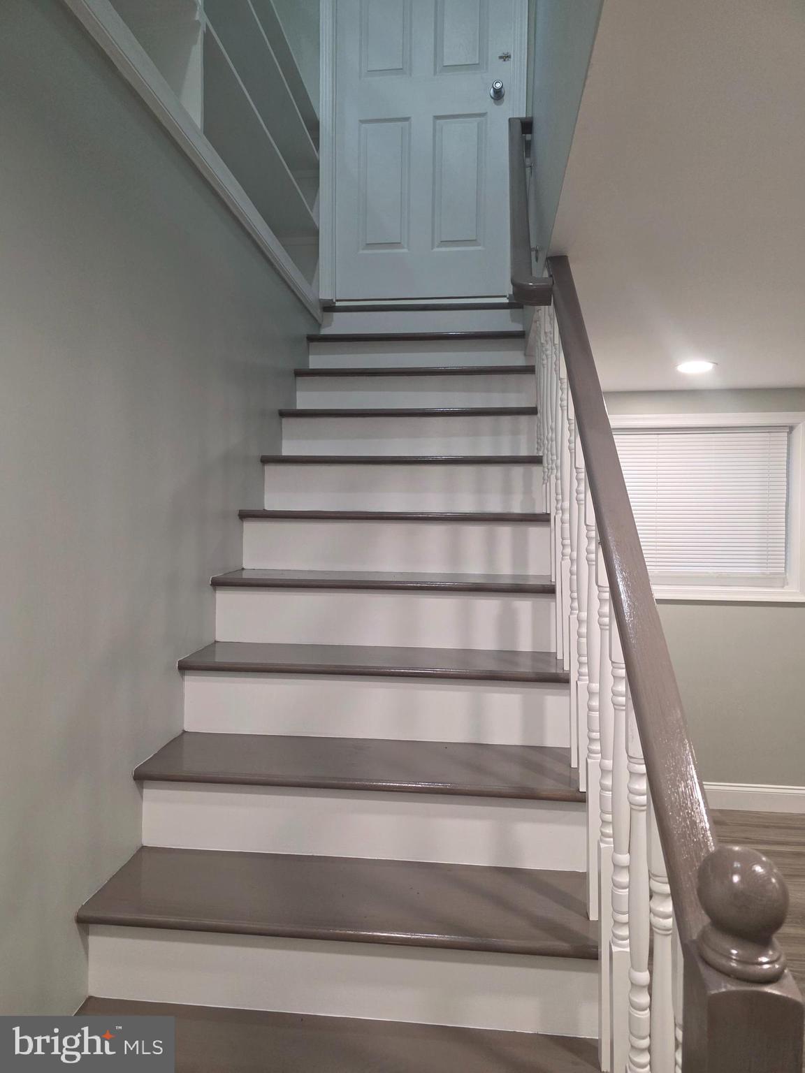 BURGUNDY FARM - Residential Lease