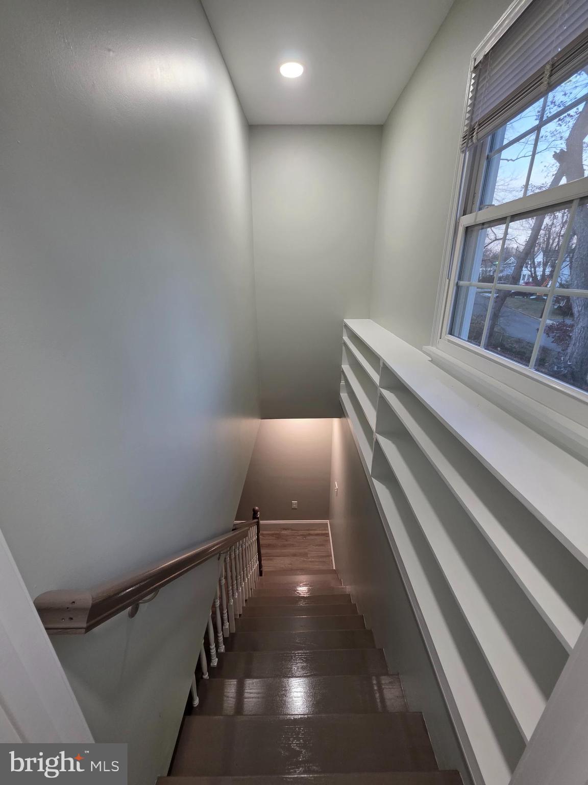 BURGUNDY FARM - Residential Lease