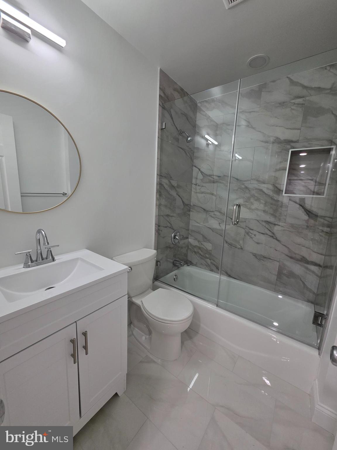 BURGUNDY FARM - Residential Lease