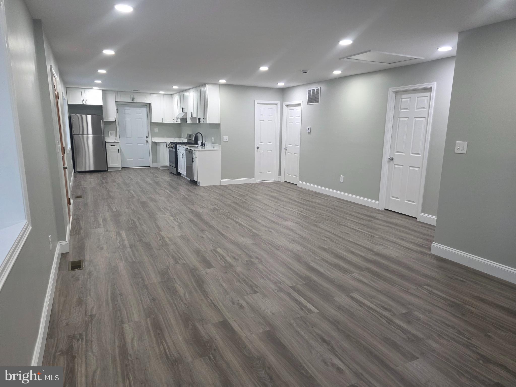 BURGUNDY FARM - Residential Lease