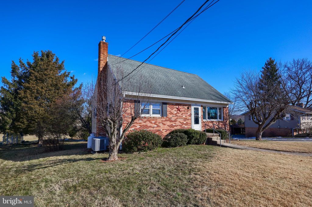 Photo of 503 Juniper Street, DENVER, PA 17517 (MLS # PALA2063352)