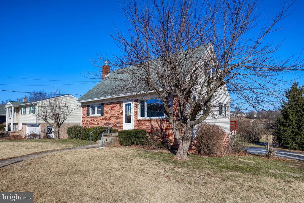Photo of 503 Juniper Street, DENVER, PA 17517 (MLS # PALA2063352)