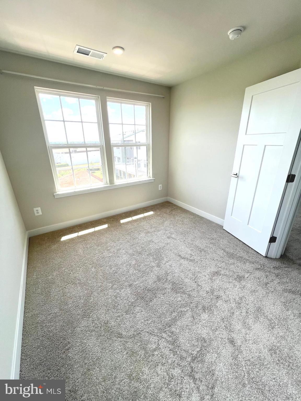 HERITAGE CROSSING - Residential Lease