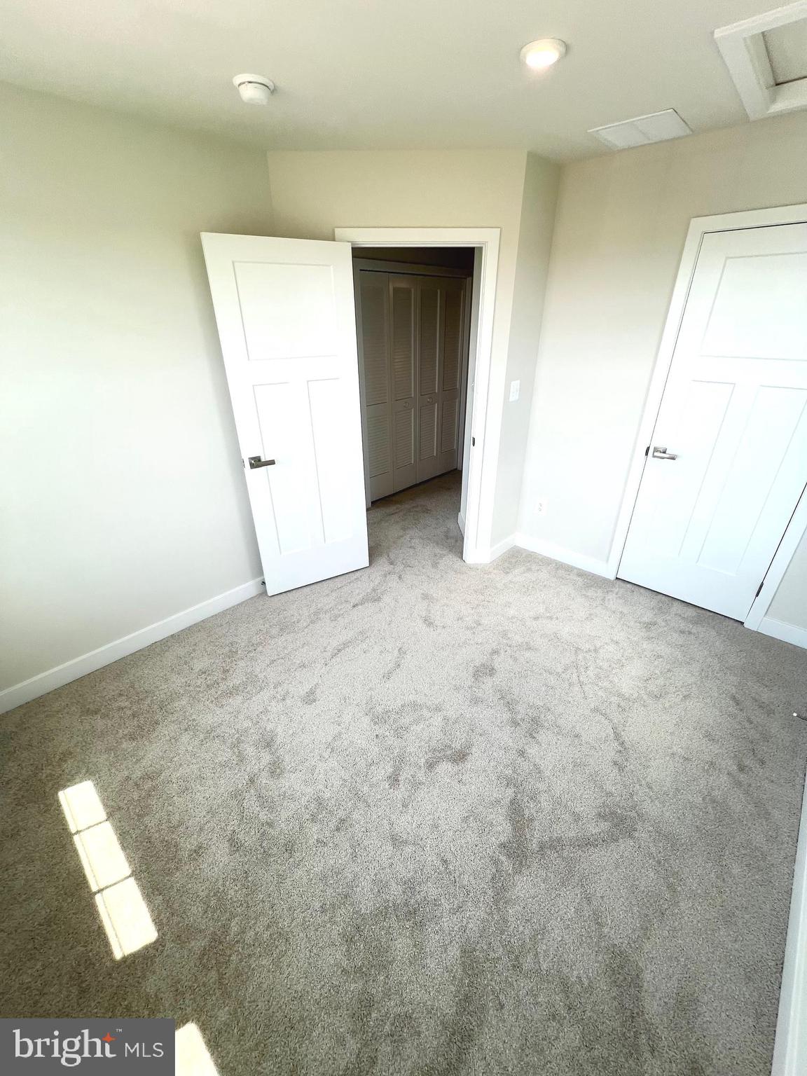 HERITAGE CROSSING - Residential Lease