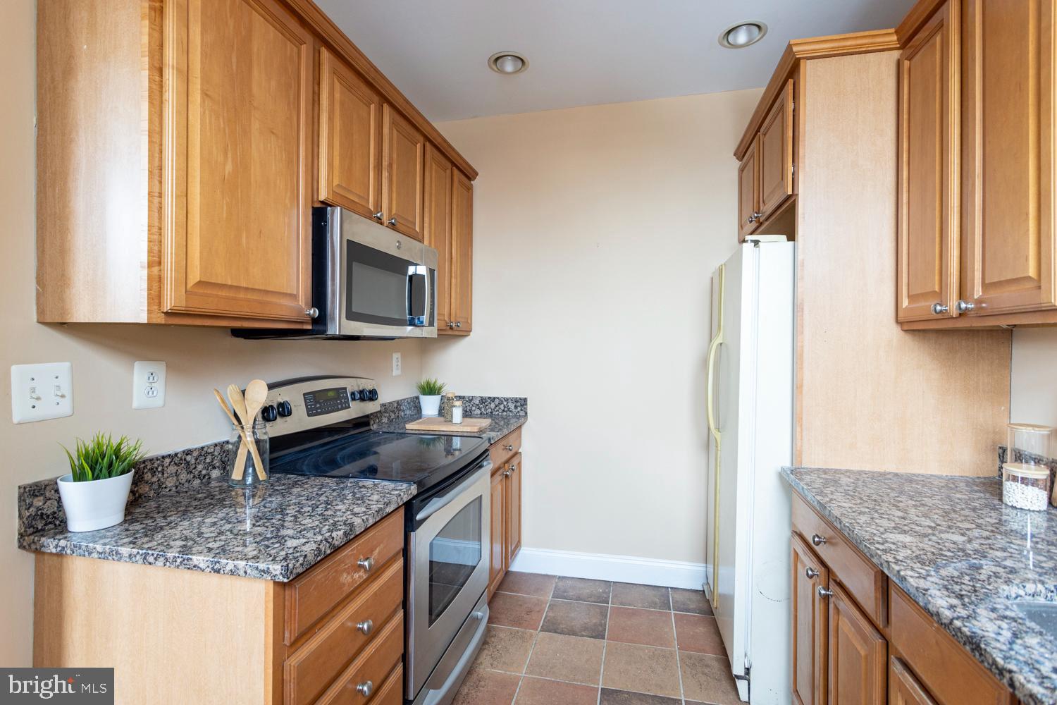 WASHINGTON SQ WEST - Residential Lease