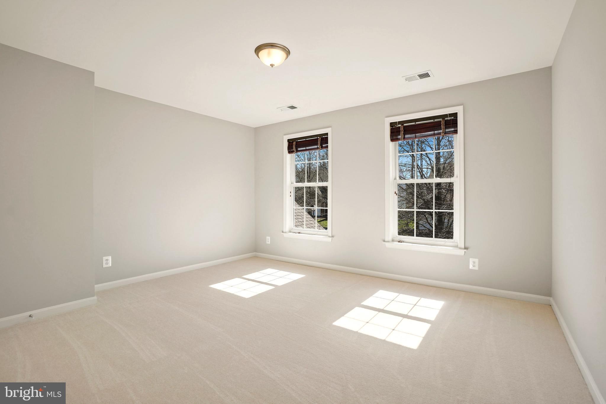 HEATHERBROOK - Residential