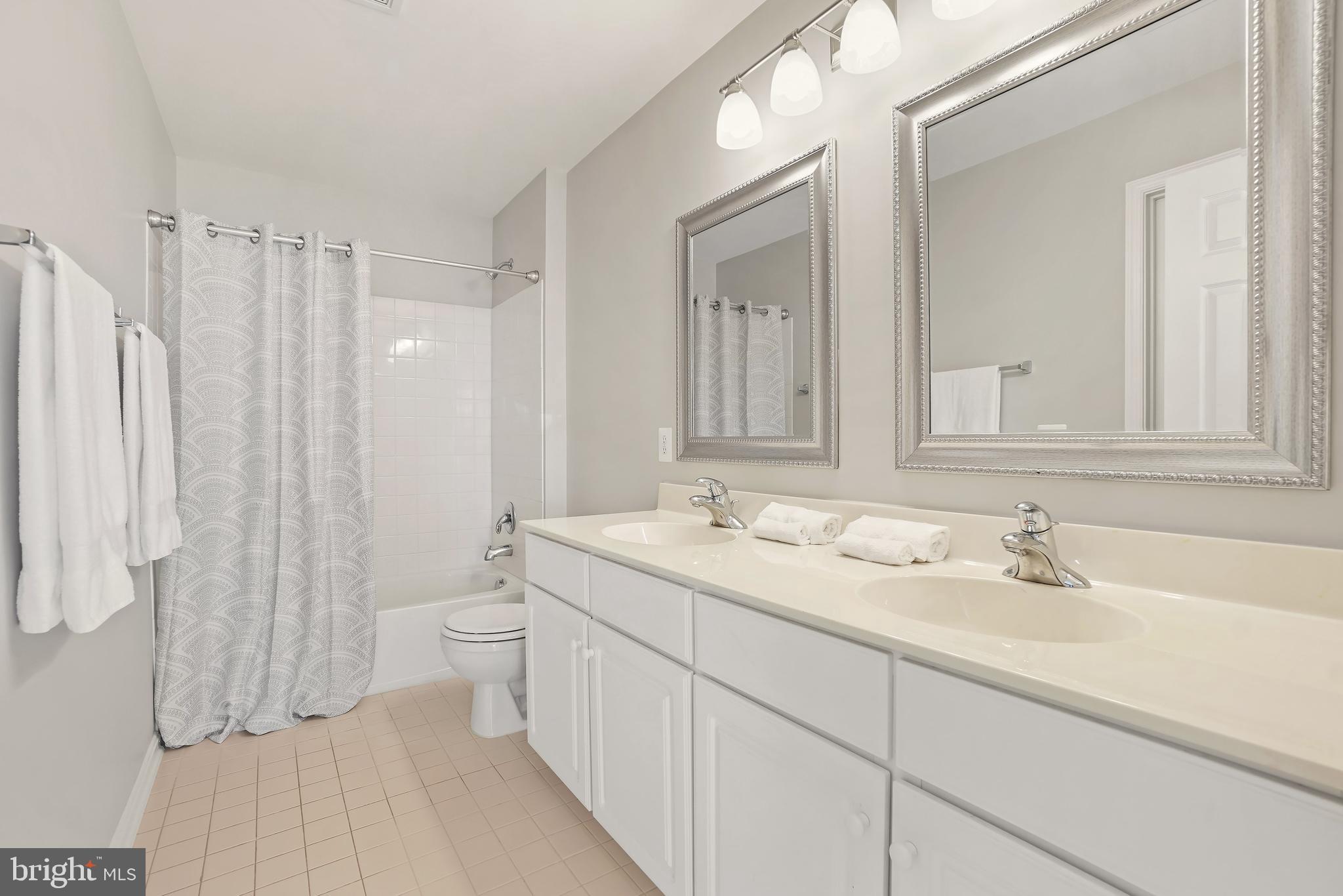 HEATHERBROOK - Residential