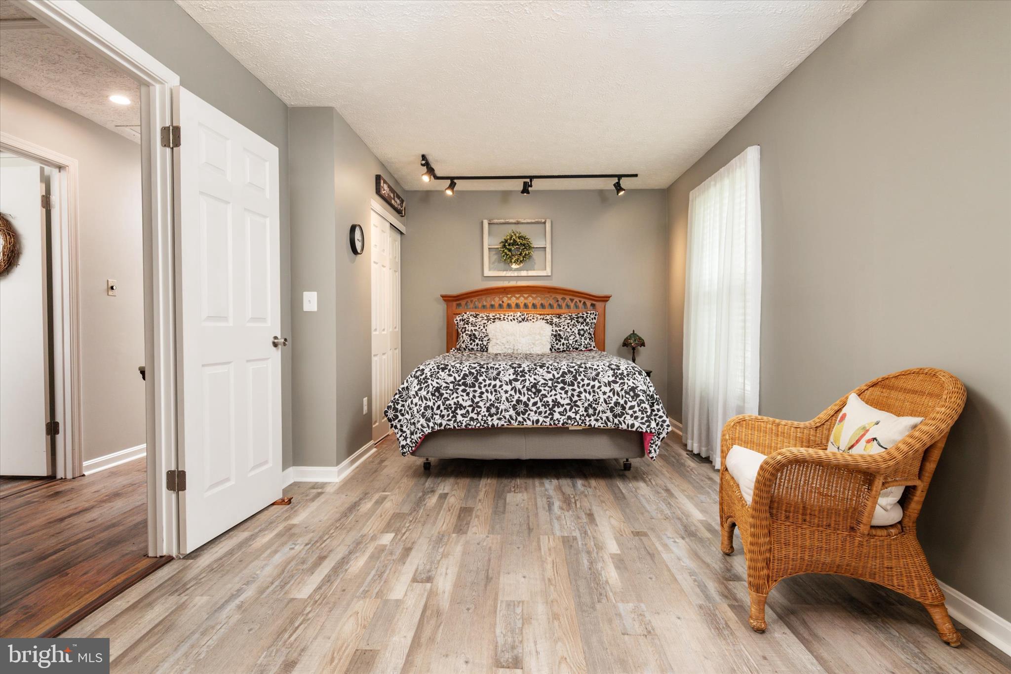 GARLAND - Residential