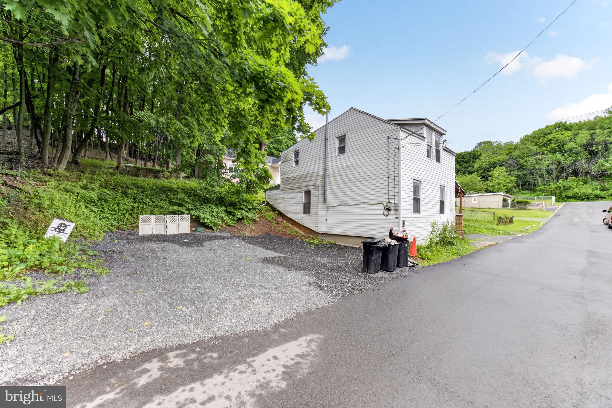 POTTSVILLE - Residential