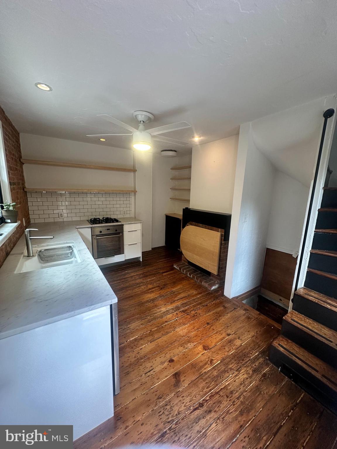 WASHINGTON SQ WEST - Residential Lease