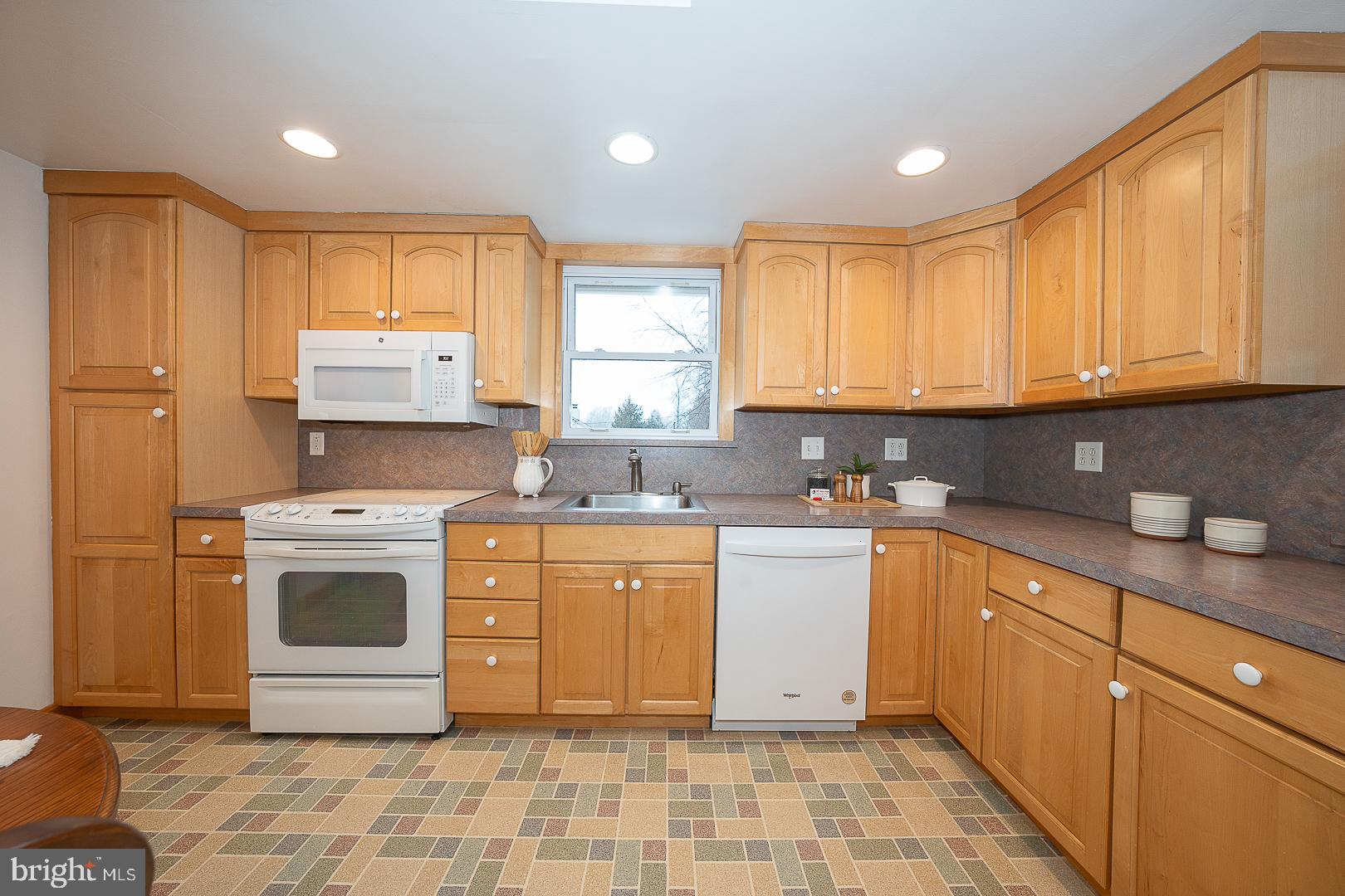 SUBURBAN VILLAGE - Residential