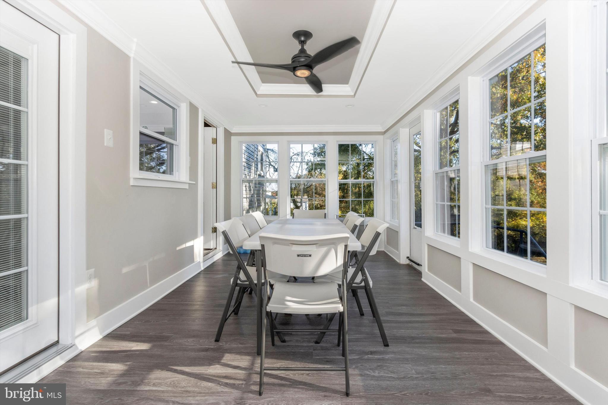 WHITE OAK MANOR - Residential