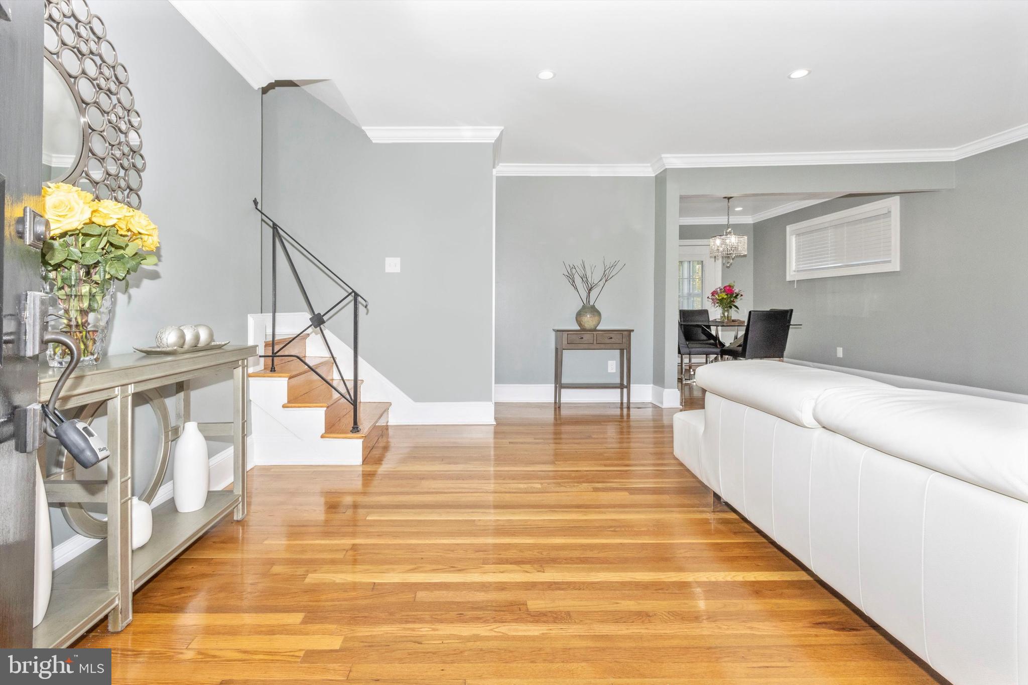 WHITE OAK MANOR - Residential