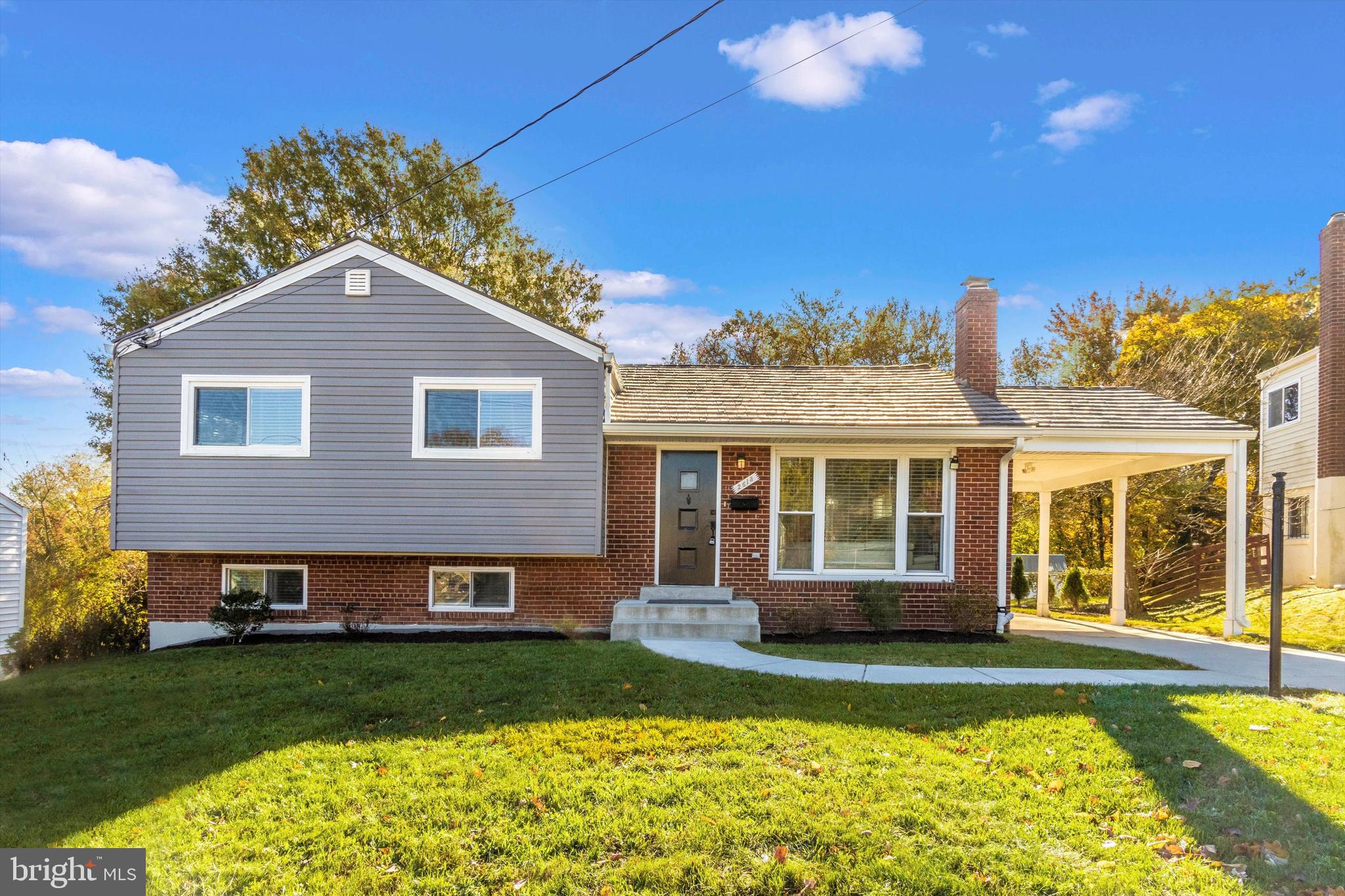 WHITE OAK MANOR - Residential