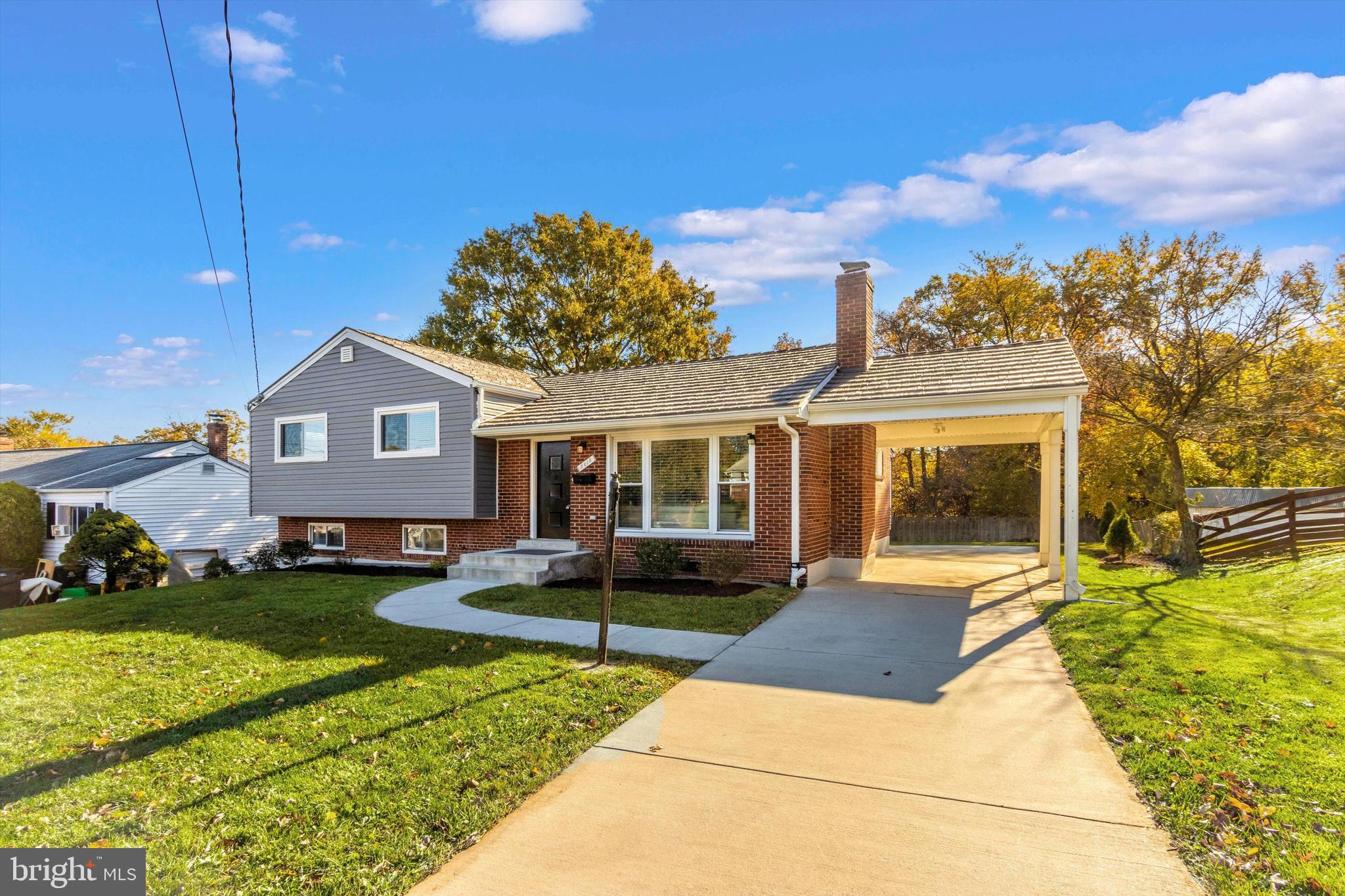 WHITE OAK MANOR - Residential