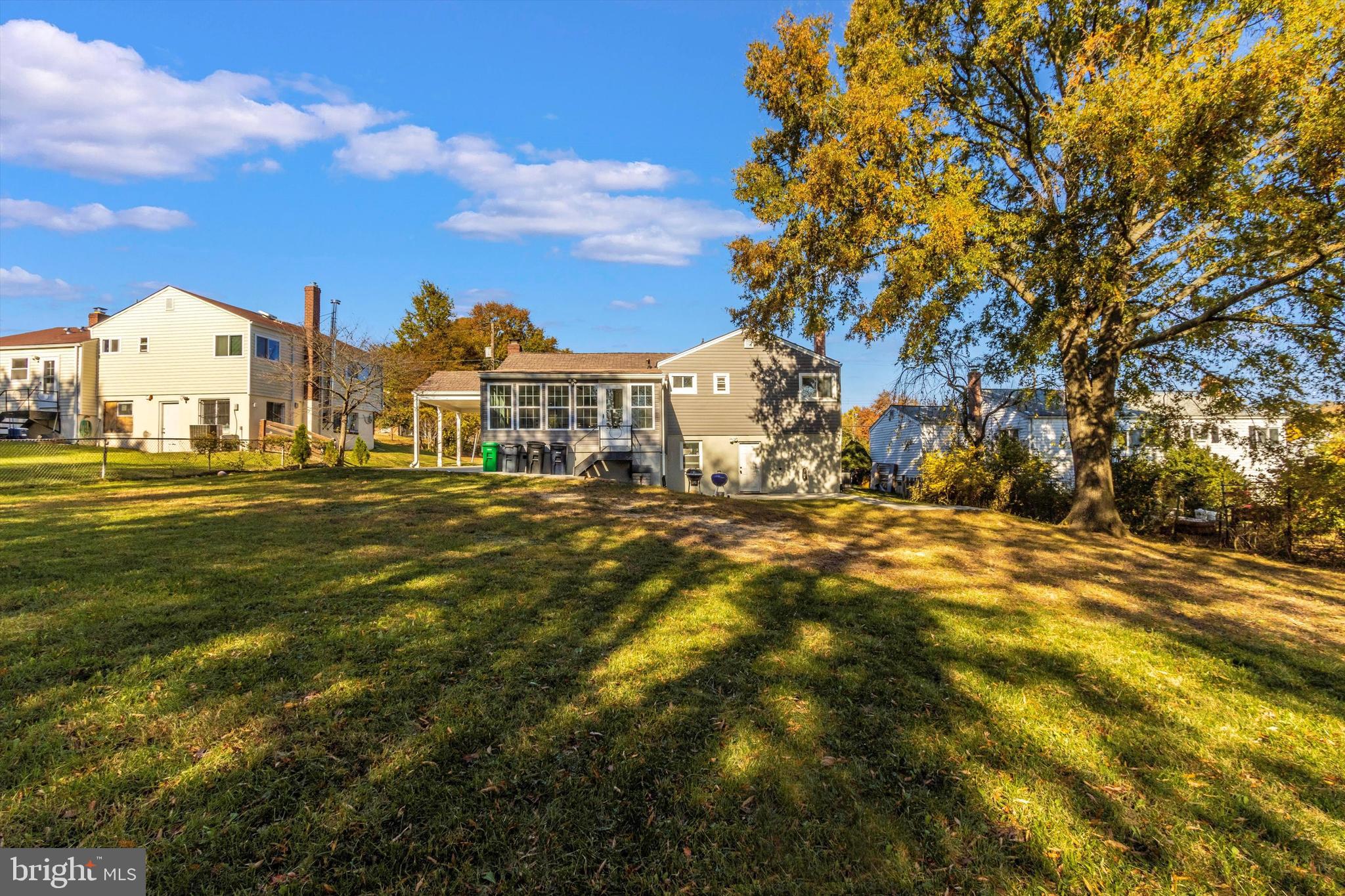 WHITE OAK MANOR - Residential