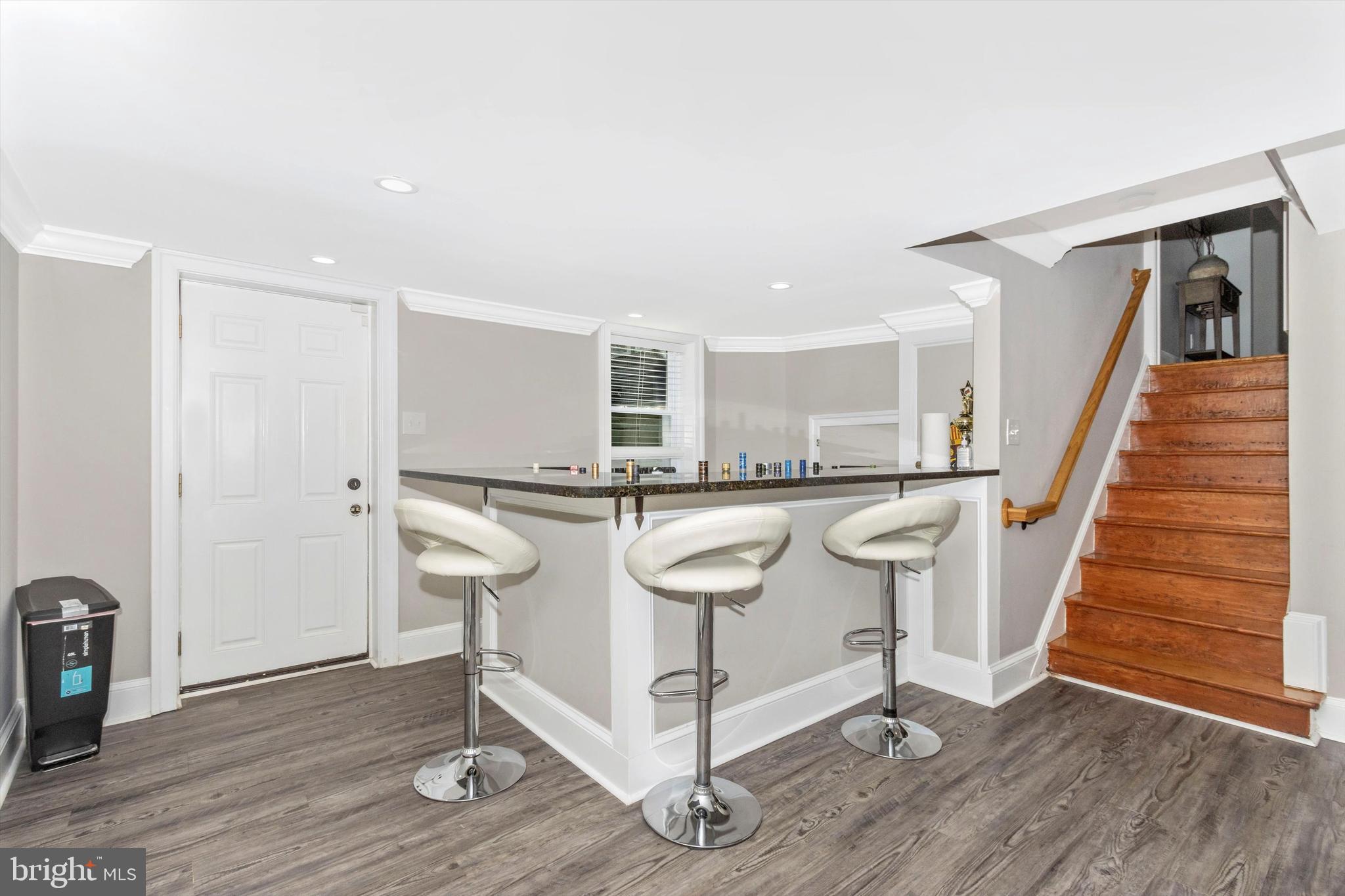 WHITE OAK MANOR - Residential