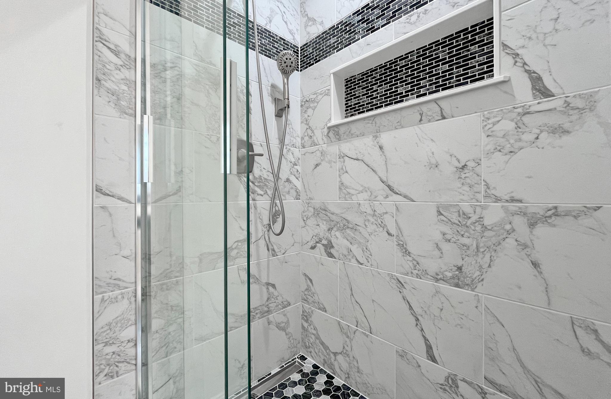 BROADLANDS - Residential Lease