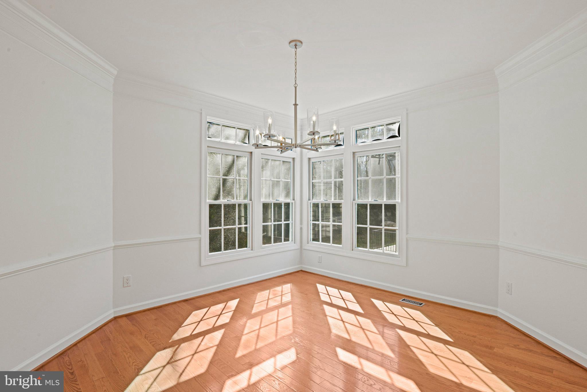 COURTHOUSE COMMONS - Residential