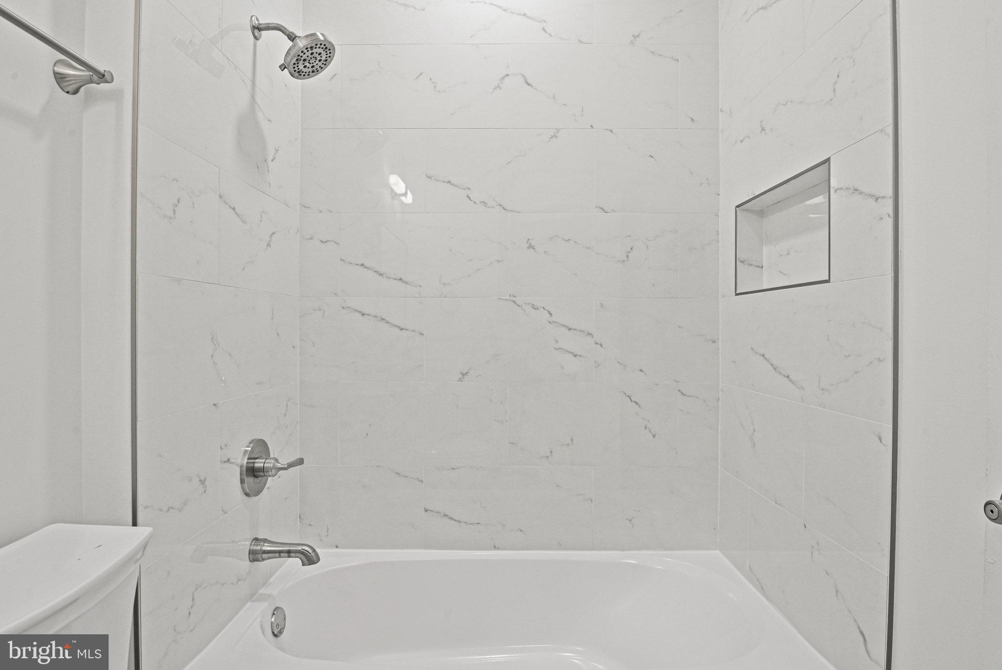 COURTHOUSE COMMONS - Residential