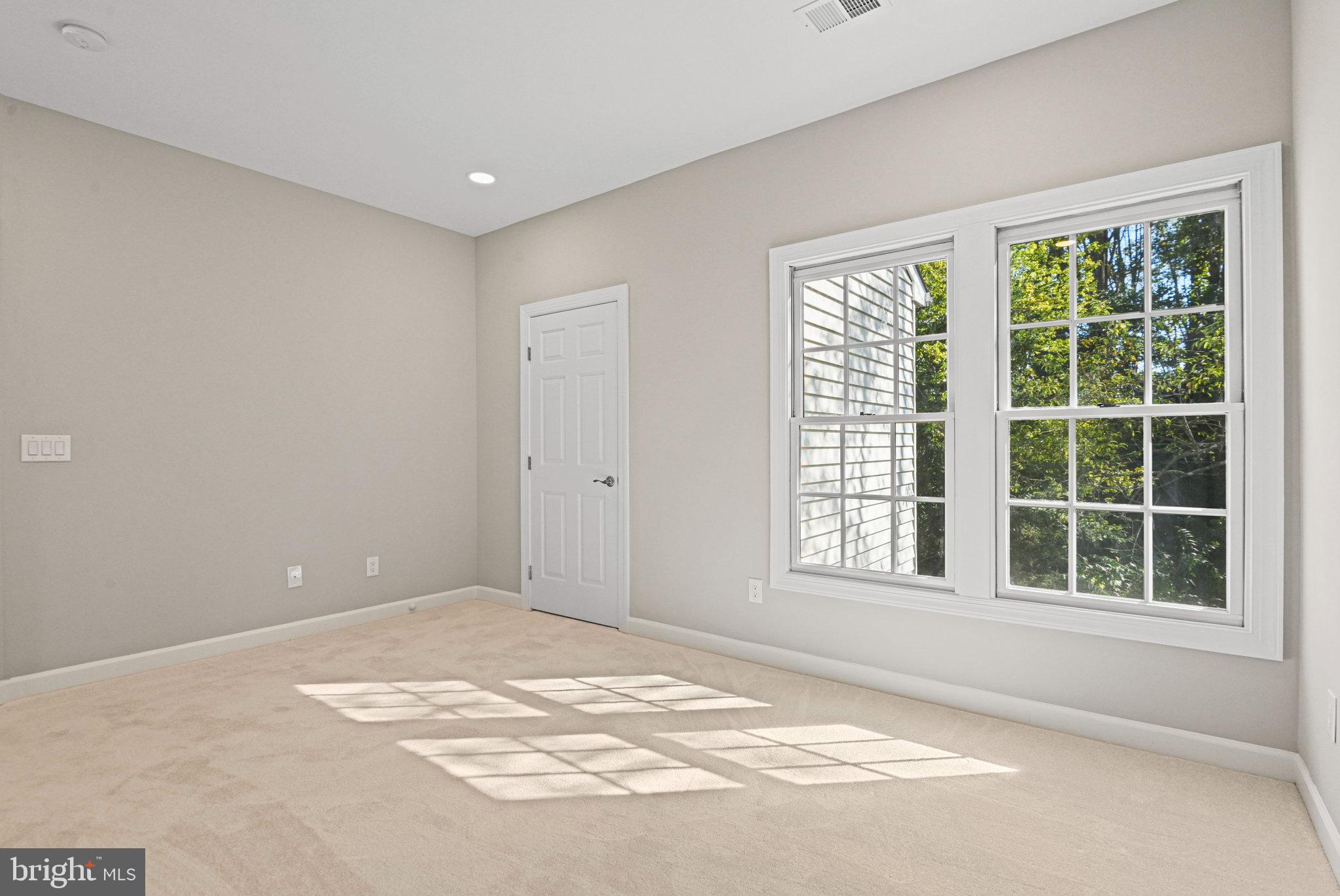 COURTHOUSE COMMONS - Residential