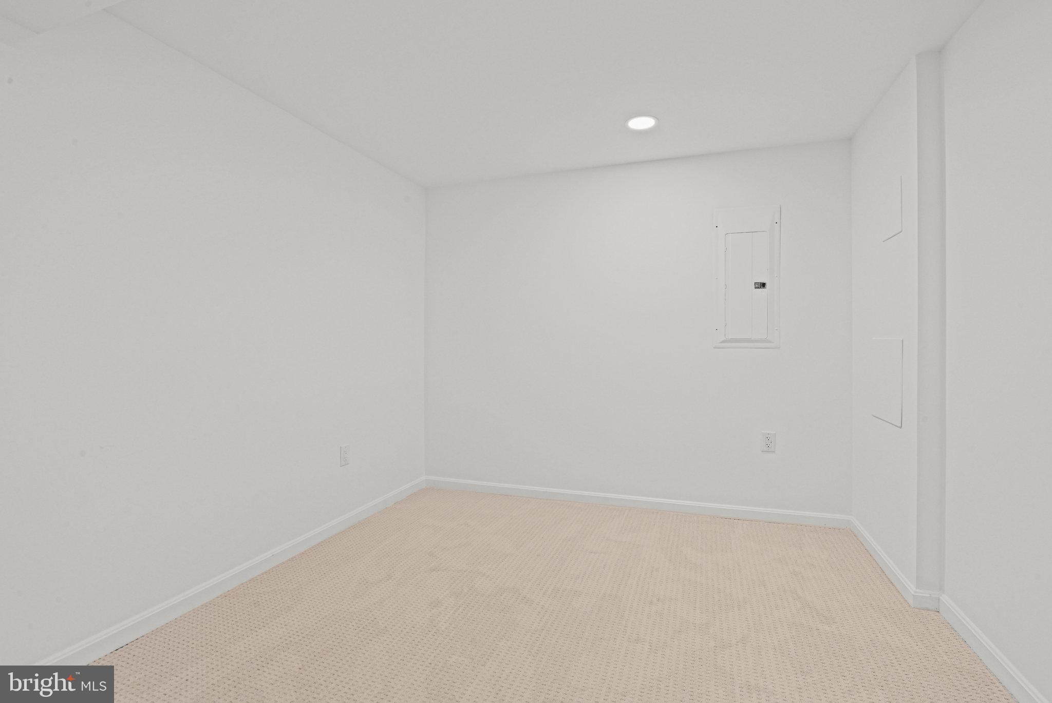 COURTHOUSE COMMONS - Residential