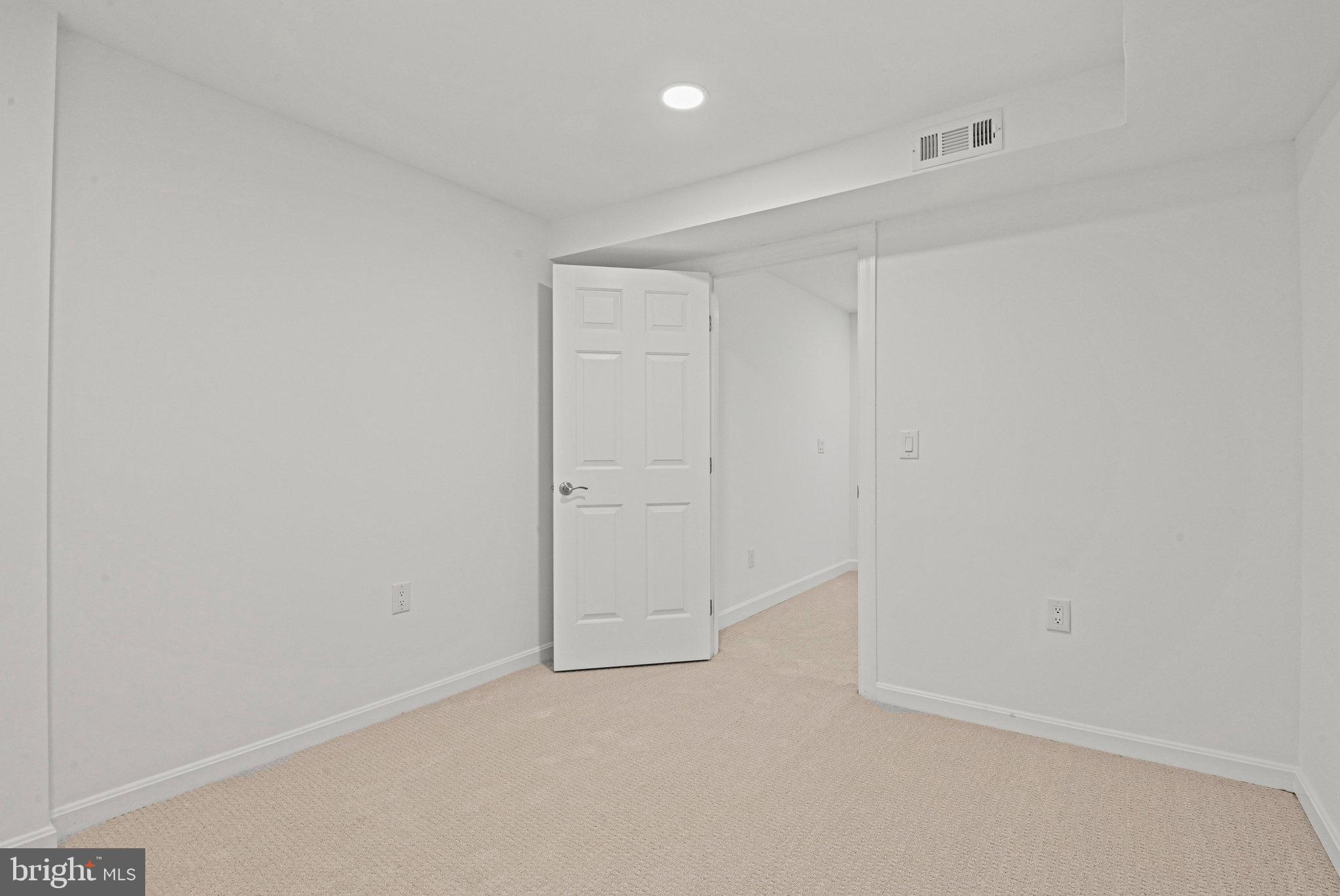 COURTHOUSE COMMONS - Residential