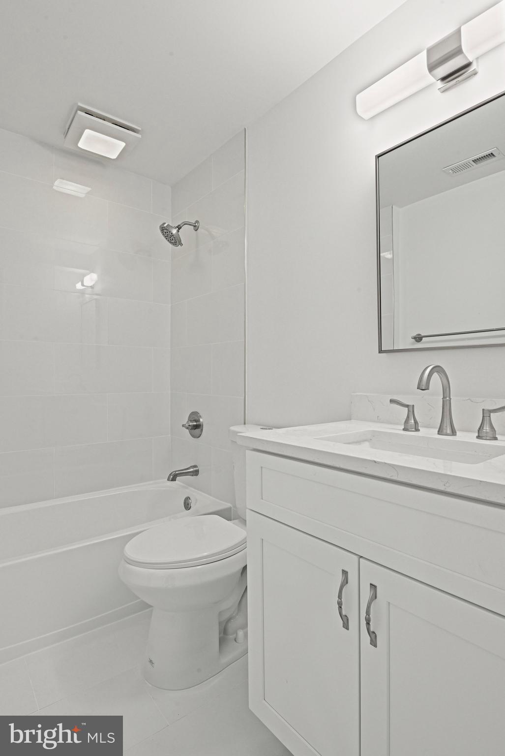 COURTHOUSE COMMONS - Residential