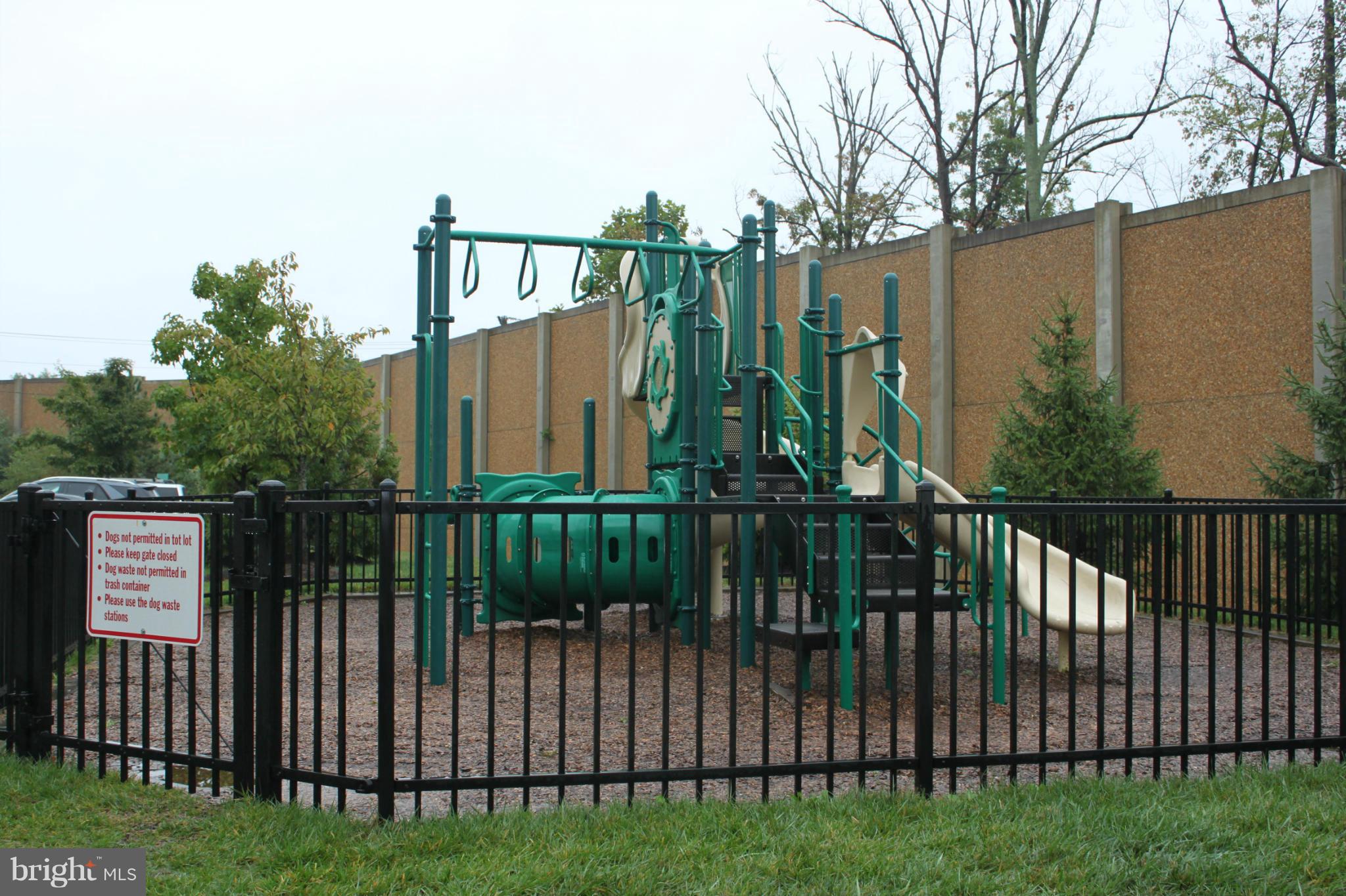 EAST MARKET AT FAIR LAKE - Residential