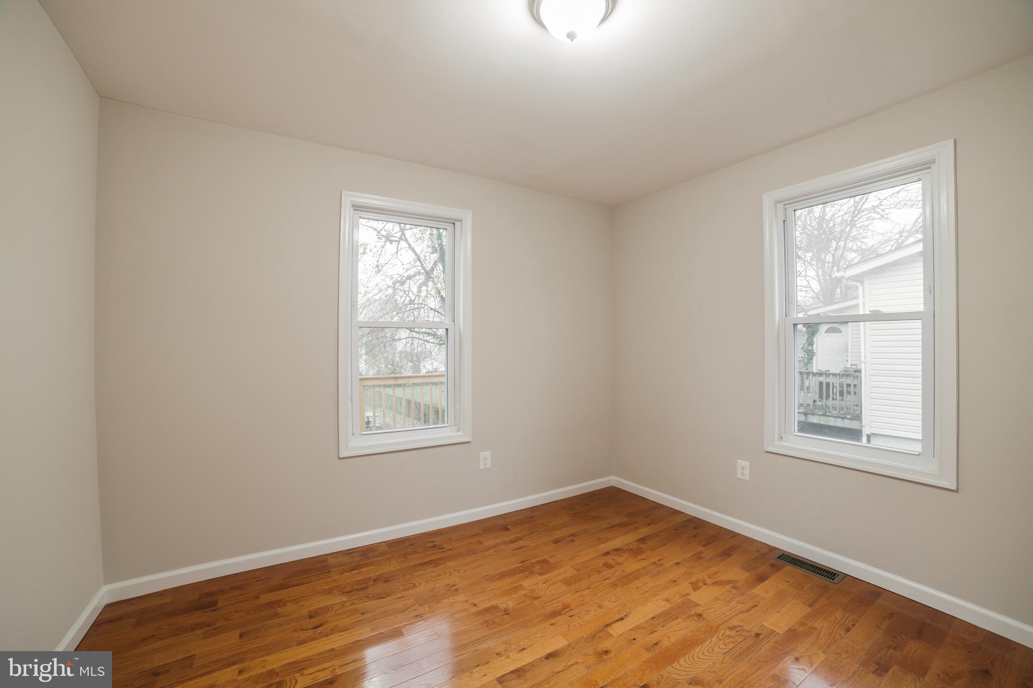 WOODSIDE - Residential