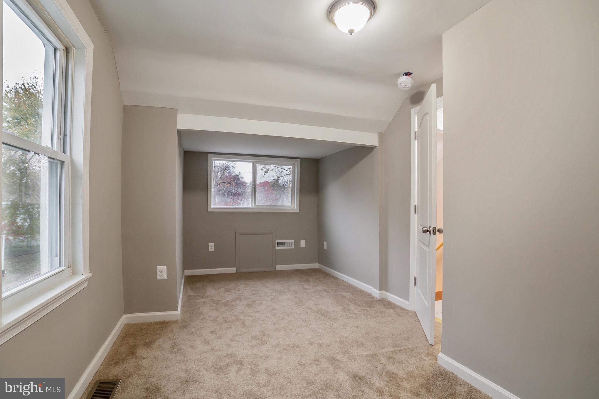 WOODSIDE - Residential