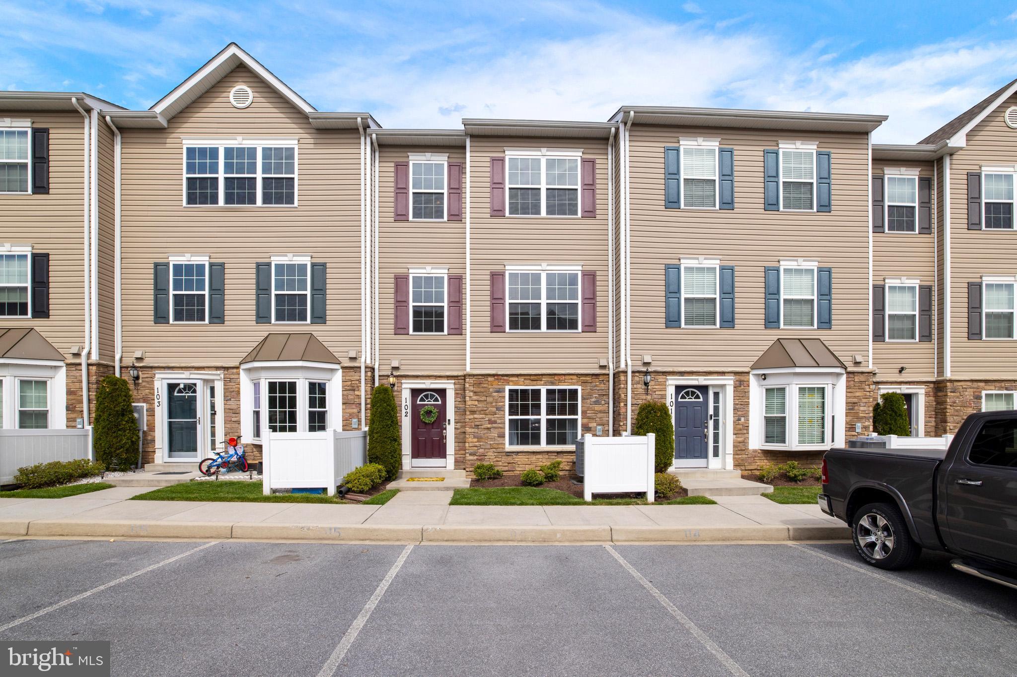 RESERVOIR RIDGE - Residential