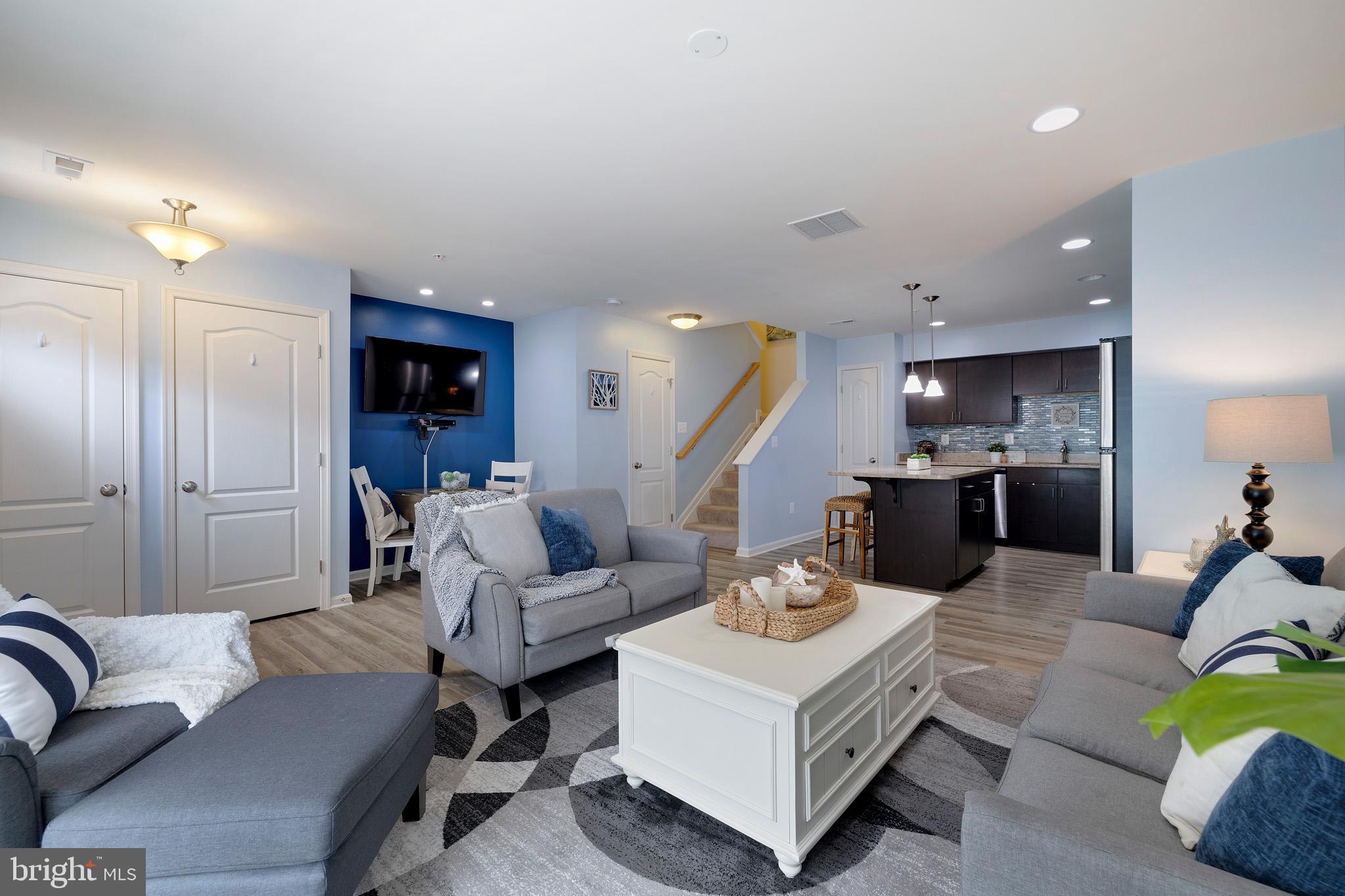 RESERVOIR RIDGE - Residential